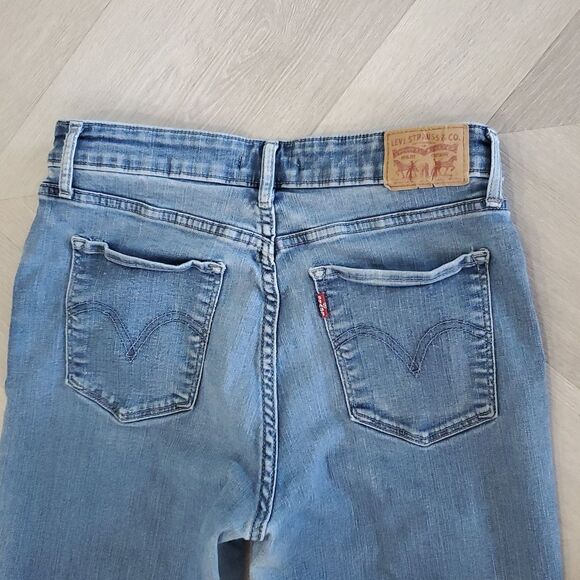 Levis Classic Mid Rise Skinny Womans Jeans, Size 31 - Picture 5 of 8